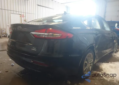 2020 Ford Fusion Hybrid Se z USA, uszkodzony, nr VIN 3FA6P0LU8LR123611
